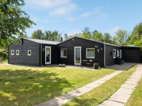 Holiday Home Sigfred - 1-5km from the sea by Interhome, Hals